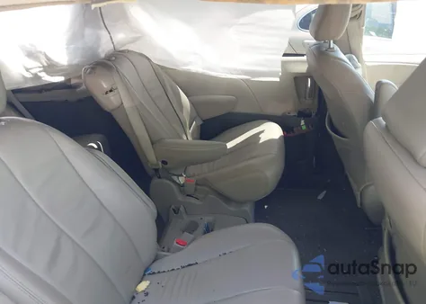 2014 Toyota Sienna Xle V6 8 Passenger from USA, damaged, VIN 5TDYK3DC5ES447110